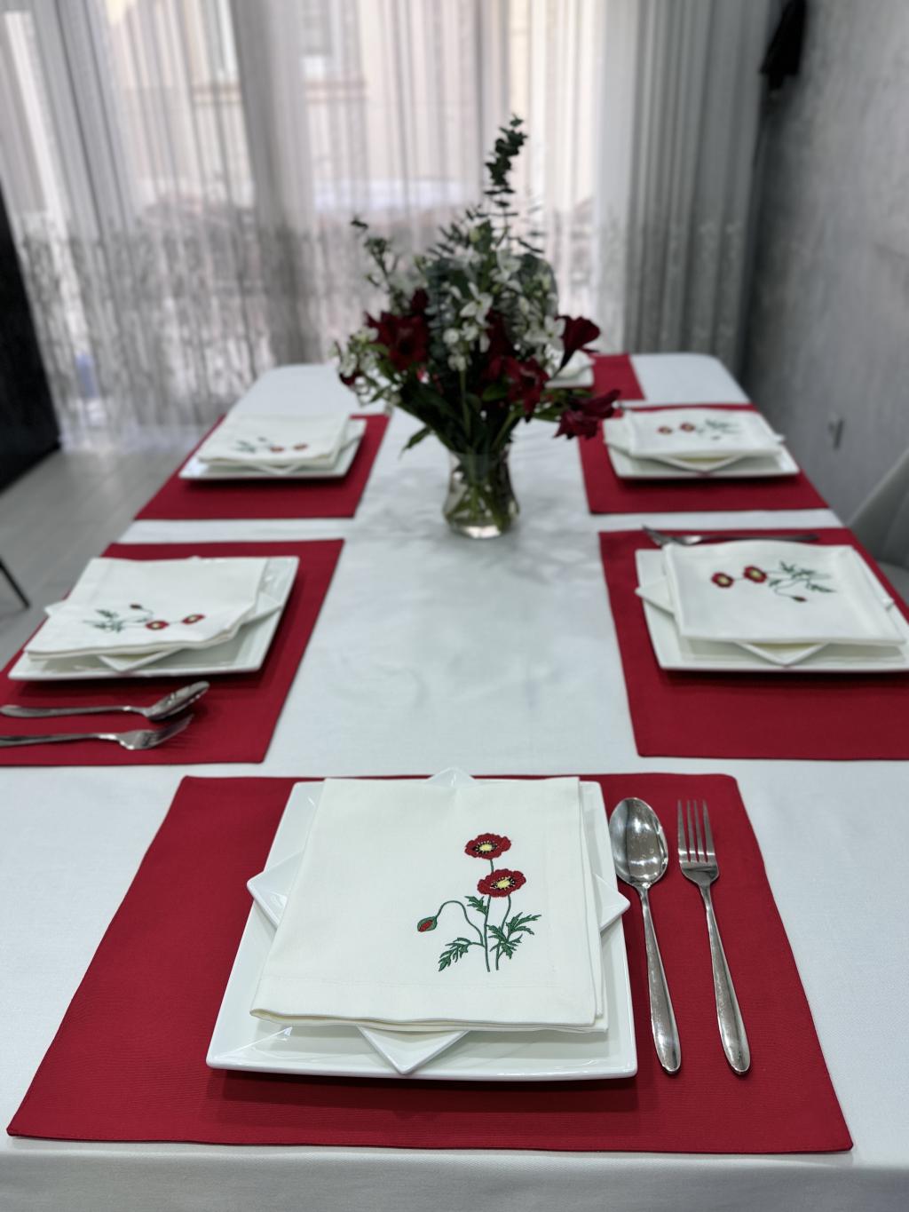 Красный акцент